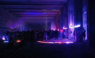 Une free party clandestine à Paris le 21 novembre 2020