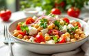 Rapide, saine et ultra-fraîche : cette salade pois chiches, feta et tomates est vraiment idéale pour le repas !