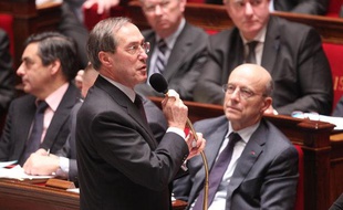 Le nouveau ministre de l'Intérieur, Claude Guéant, lors de sa première séance des questions au gouvernement à l'Assemblée nationale, à Paris, le 1er mars 2011.