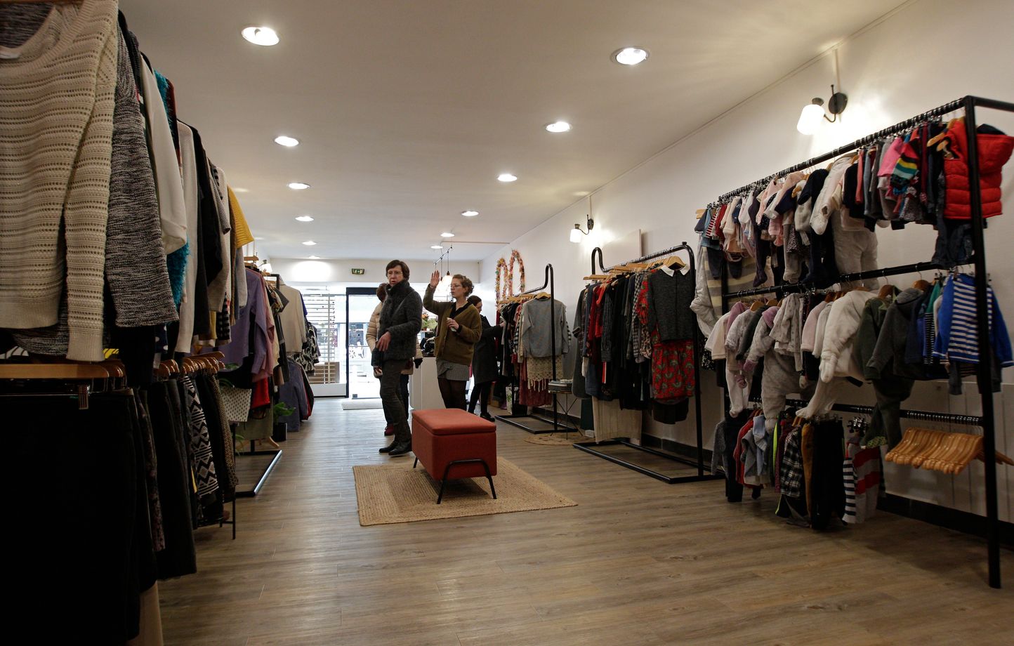 Lille, le 5 février 2020. La boutique Greendy Pact, qui permet d'échanger des vêtements que l'on ne porte plus contre d'aures habits d'occasion.