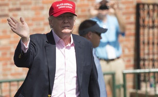 Donald Trump à l'US Open de golf féminin, dans le New Jersey, le 16 juillet 2017.