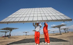 Bruxelles a franchi jeudi une nouvelle étape dans sa bataille commerciale avec Pékin sur les panneaux solaires, en ouvrant une enquête anti-subventions visant les importations de ces matériels d'une importance stratégique pour la Chine comme pour les Européens.