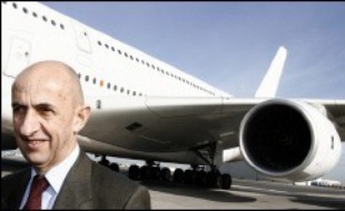 Airbus doit lever le voile mardi sur les grandes lignes d'un vaste plan de restructuration qui suscite l'inquiétude dans les rangs politiques et syndicaux tant en France qu'en Allemagne, où l'on craint ses conséquences sociales et industrielles. Le PDG, Louis Gallois, devrait tenir une conférence de presse mardi afin de livrer les premiers détails de "Power8".