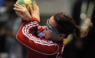 Les handballeuses françaises ont battu les Suédoises 27 à 20 (mi-temps: 13-10) vendredi à Drammen (Norvège), lors de l'Open de Scandinavie, préparatoire aux jeux Olympiques de Londres (27 juillet - 12 août)