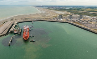 Le premier méthanier est arrivé à Dunkerque en juillet.