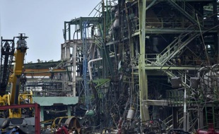 Le complexe pétrochimique Pemex dévasté le 21 avril 2016 à Coatzacoalcos après une explosion meurtrière