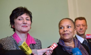 La procréation médicalement assistée (PMA) ne figurera pas dans la loi sur le mariage pour tous, examinée à partir de jeudi par le Sénat, et "sera abordée" lors des discussions en fin d'année sur la loi famille, a répété dimanche la ministre déléguée chargée de la famille Dominique Bertinotti.