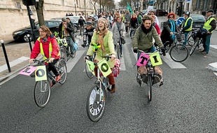 Une vélorution à Bordeaux en 2012.