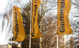 La direction de Continental a annoncé vendredi "étudier très sérieusement la possibilité de faire appel" de l'invalidation par les prud'hommes de près de 700 salariés de l'usine de Clairoix (Oise).