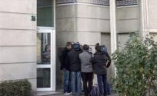 La police française a arrêté mardi à Mulhouse un homme de 68 ans, soupçonné d'être l'auteur de 18 meurtres commis en France entre 1980 et 2002 et dont les victimes sont en majorité des homosexuels, ce qui ferait de lui l'un des principaux tueurs en série du pays.