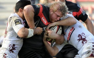 Le duel prévu dimanche en clôture de la 22e journée du Top 14 entre un Stade Toulousain en souffrance et un Stade Français pratiquement hors-course pour les barrages sera surtout l'occasion pour le champion de France toulousain "d'entamer une nouvelle saison" en retrouvant ses internationaux.