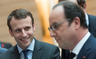 Emmanuel Macron et François Hollande à l'Elysée le 2 mars 2016.