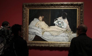 La belle "Olympia" va quitter Paris pour la première fois: le président François Hollande a donné son accord pour que ce nu d'Edouard Manet, qui a fait scandale en son temps, parte à Venise pour une exposition sur le peintre français.