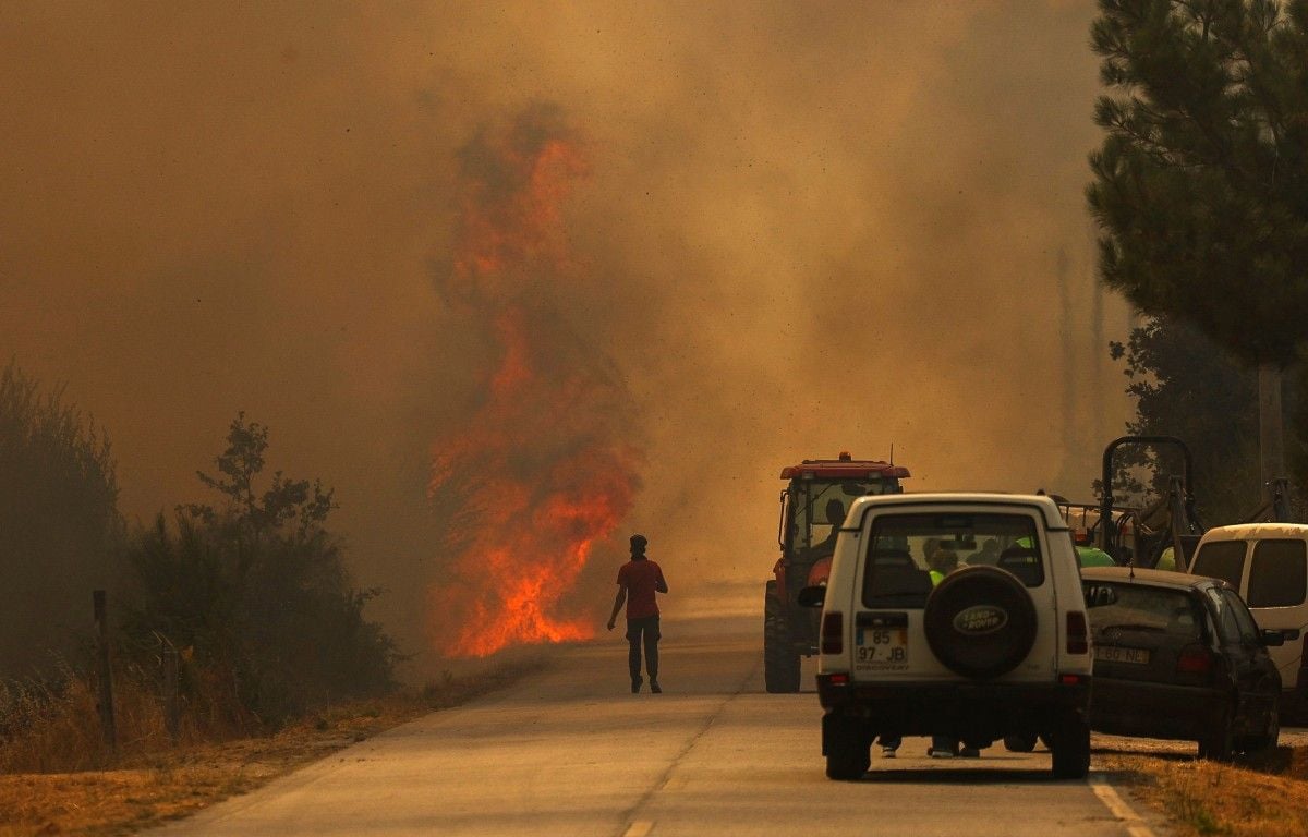 Incendies au Portugal : Un premier mort dans l'est du pays, annonce le président