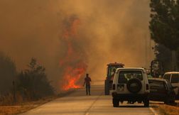 Une première victime des incendies dans l’est du Portugal