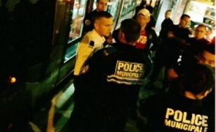La police municipale a fait les premières constatations dans la rame du tramway.