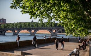 Sur les berges de la Garonne, à Toulouse (illustration).