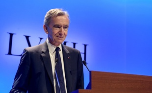 Le PDG du groupe LVMH, Bernard Arnault, lors d'une conférence de presse à Paris, le 29 janvier 2019.