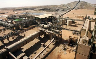 Site d'extraction d'uranium de l'usine Areva à Arlit, au Niger, le 25 février 2005