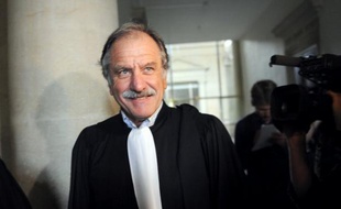 Avocat et parlementaire, faut-il interdire le cumul? Difficile, répondent historiens et juristes, rappelant la tradition française d'une République de la robe, où la plaidoirie à la barre a souvent été l'antichambre de la tribune au Palais Bourbon.