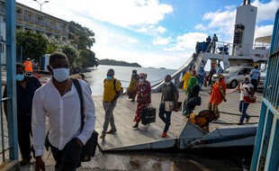 Au port de Mamoudzou, à Mayotte, le 5 juin 2020.