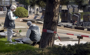 En 2007, 51 tombes du carré juif du cimetière de Lille-Sud sont détériorées.