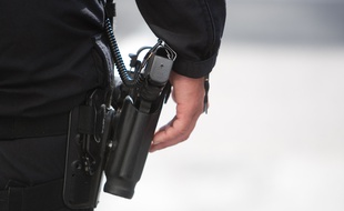 Illustration armement de la police.