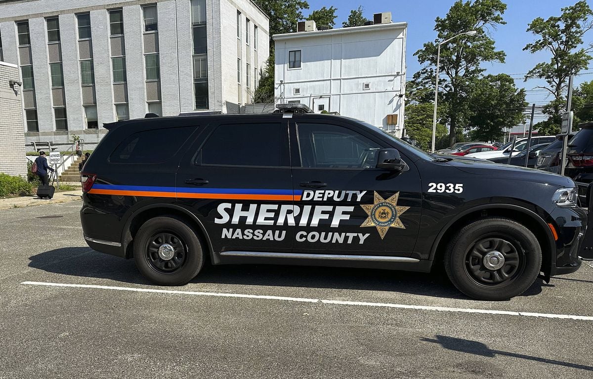 Etats-Unis : Un policier mythomane se tire dans la jambe pour faire croire qu'il a réchappé à une fusillade