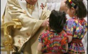 De l'Europe à l'Asie en passant par le Moyen-Orient et Bethléem, des appels à la paix mais aussi au respect de la dignité des enfants ont été lancés à l'occasion du Noël chrétien et des messages traditionnels adressés par des chefs d'Etat à leurs concitoyens.