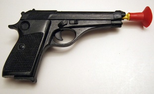 Pistolet à fléchettes, illustration.