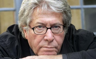 Le cinéaste Claude Miller, 70 ans, auteur de plusieurs succès du cinéma français des années 1980 avec les plus grands interprètes, est mort dans la nuit de mercredi à jeudi à Paris.