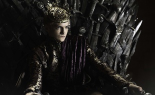 L'acteur Jack Gleeson a eu le droit, lui, de s'asseoir sur le véritable trône.