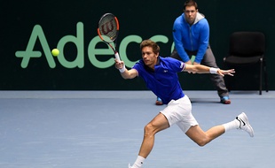 Nicolas Mahut lors du double face aux Pays-Bas, en Coupe Davis, samedi 3 février 2018.