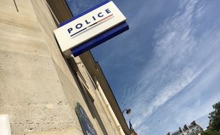 Poste de police à Paris