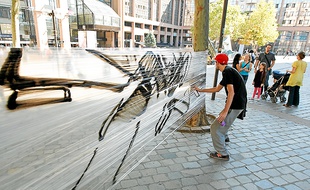 Les artistes ont réalisé des performances dimanche place Béraudier (3e).