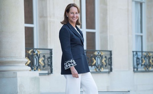 Ségolène Royal, photographiée le 21 avril 2017 alors qu'elle sort de l'Elysée.