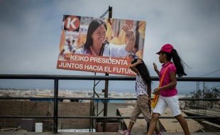Une affiche de campagne de Keiko Fujimori, le 8 avril 2016 à Lima