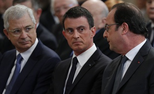 De gauche à droite: le président de l'Assemblée nationale Claude Bartolone, le Premier ministre Manuel Valls et le président François Hollande, le 7 juillet 2016.
