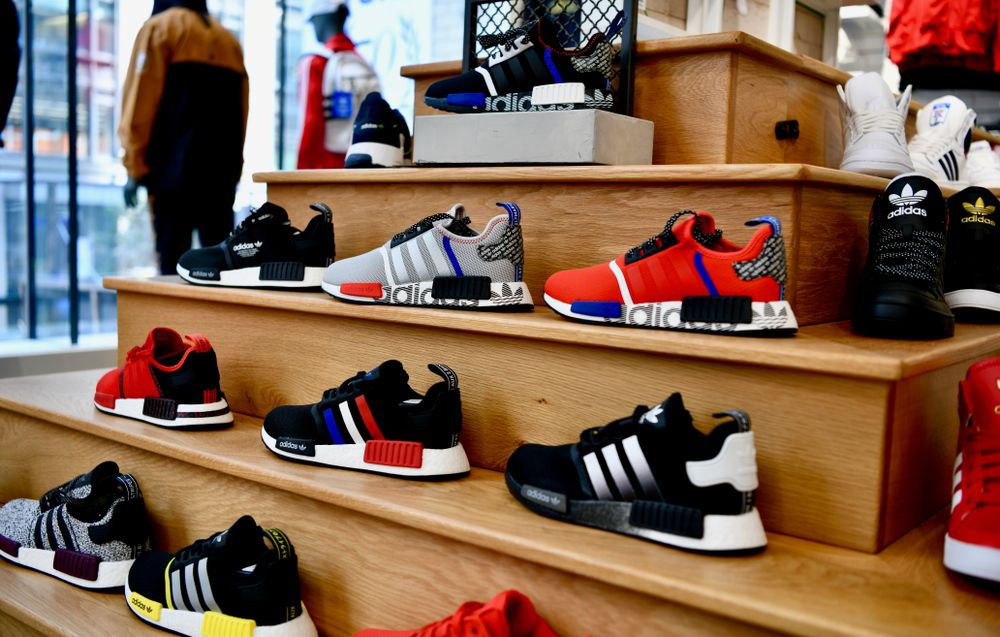 Foot Locker Jusqu a 50 de reduction sur Adidas