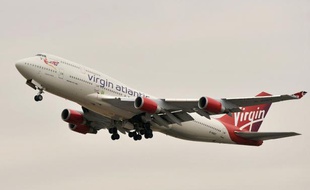 Royaume Uni: un avion à destination de New York fait demi-tour après avoir été visé par un laser