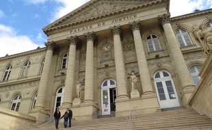 Le tribunal d'Amiens.