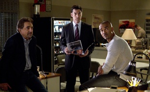 Joe Mantegna, Thomas Gibson et Shemar Moore dans la saison 9 d'Esprits Criminels.