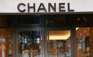 Un magasin Chanel, avenue Montaigne à Paris, 30/09/2015.