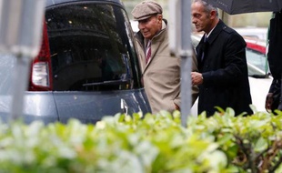 Suspect numéro 1 dans une tentative d'assassinat à Corbeil-Essonnes (Essonne), Younès Bounouara, proche de l'ex-maire Serge Dassault, a été mis en examen pour tentative d'assassinat et placé sous mandat de dépôt à la prison de la Santé dans la nuit de mercredi à jeudi