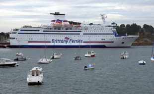 Un ferry de la compagnie maritime Britanny Ferries, le 1er octobre 2012 à Saint-Malo