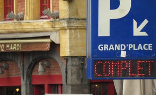 Lille, le 6 mai 2015 - Parking complet sur la Grand'Place