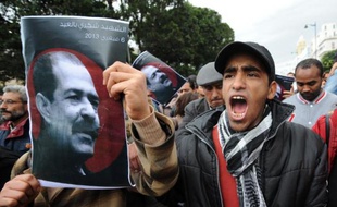 L'assassinat de l'opposant Chokri Belaïd, il y a un an jeudi, a marqué le début d'une année de turbulences politiques et sécuritaires en Tunisie, qui commence tout juste à sortir de l'ornière avec l'adoption d'une nouvelle Constitution en janvier.