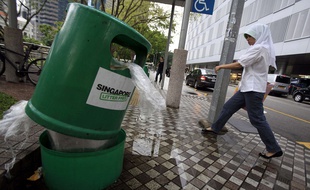 Les lois contre le vandalisme de Singapour sont très sévères.