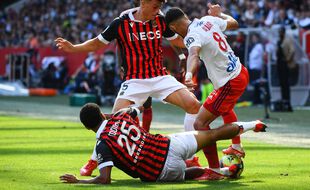 Match tendu entre Nice et Lyon.