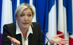 La présidente du Front national Marine Le Pen a défendu dimanche la fonction publique d'Etat, estimant qu'il ne fallait "pas (y) toucher" car elle est "essentielle"
